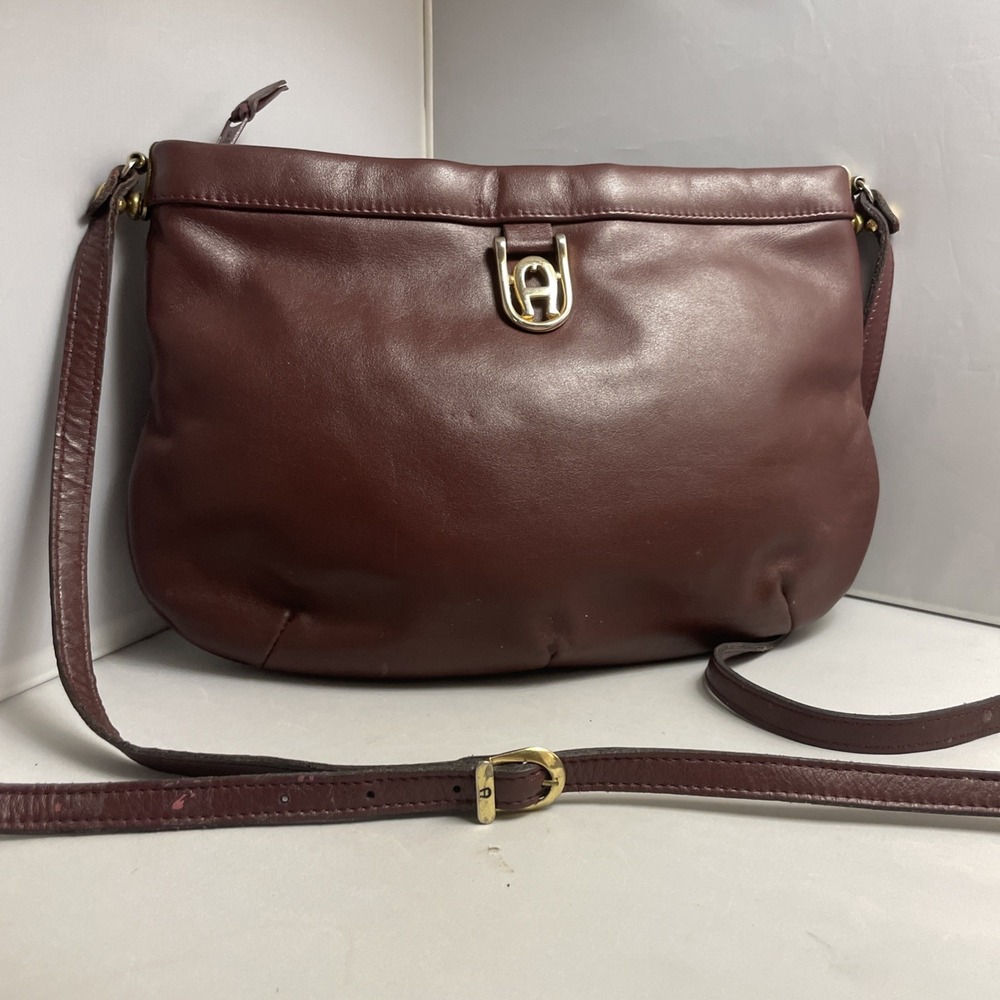 Vintage Etienne Aigner Oxblood Burgundy Crossbody Handbag Purse w/Gold Tone Logo